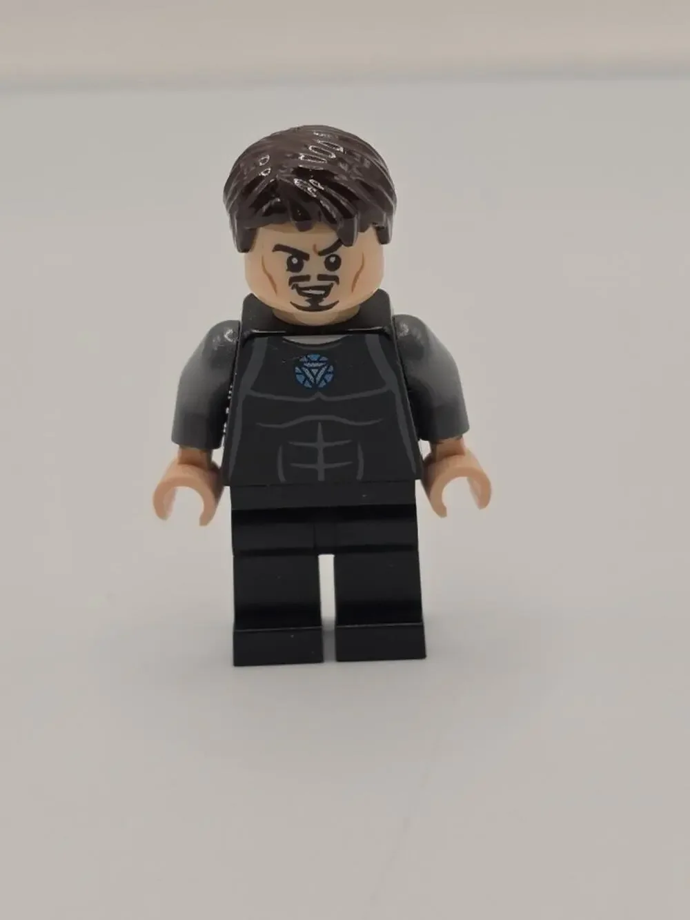 Lego Tony Stark Minifigure 76007 sh0069 Marvel Super Heroes Avenger Iron Man